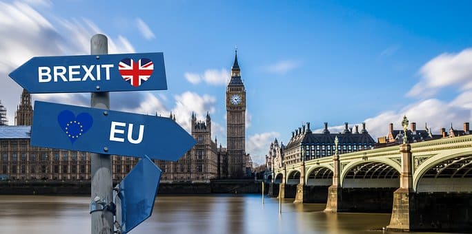 SAÍDA DO REINO UNIDO DA UE: COMO FUNCIONA A BREXIT PARA VIAGENS TURÍSTICAS, IMIGRAÇÃO E ESTUDOS